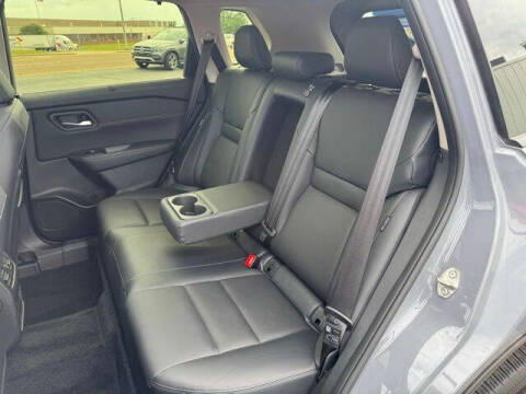 2025 Nissan Rogue SL