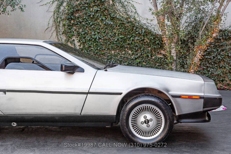 1981 DeLorean DMC-12