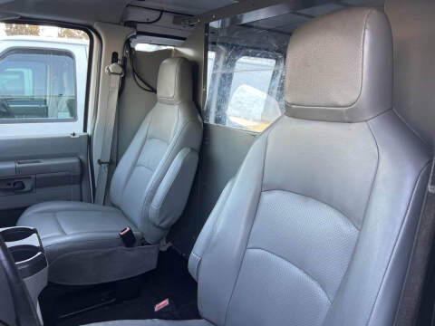 2010 Ford E-Series E-250