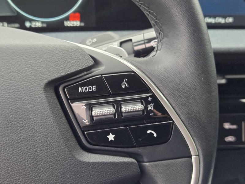 2023 Kia EV6 Light