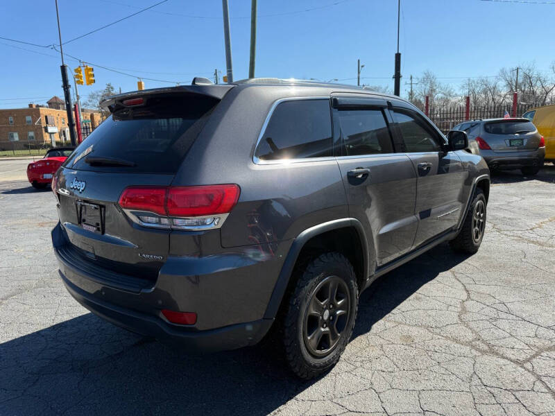 2017 Jeep Grand Cherokee Laredo