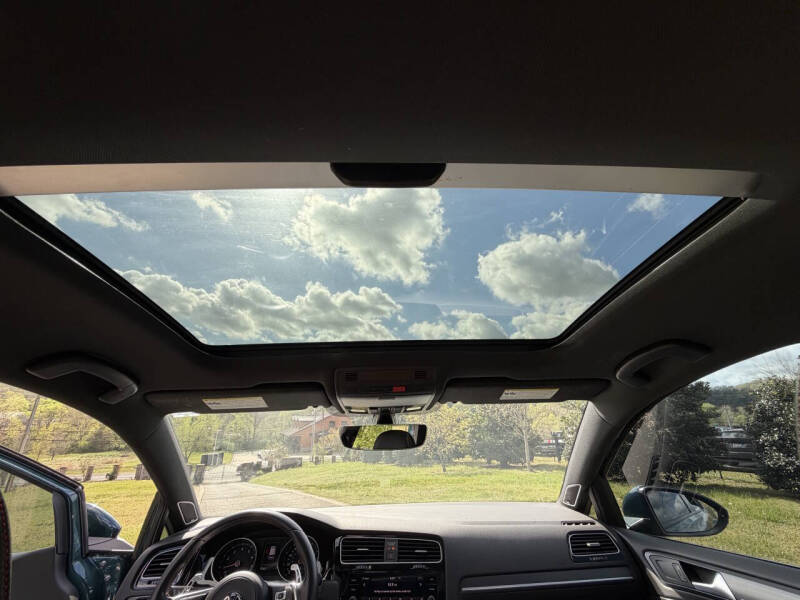 2019 Volkswagen Golf GTI S