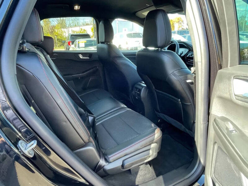 2025 Ford Escape ST-Line Select