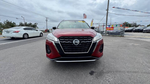 2021 Nissan Kicks SR