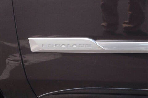 2017 Cadillac Escalade Luxury