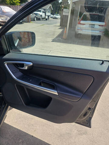 2011 Volvo XC60 3.2