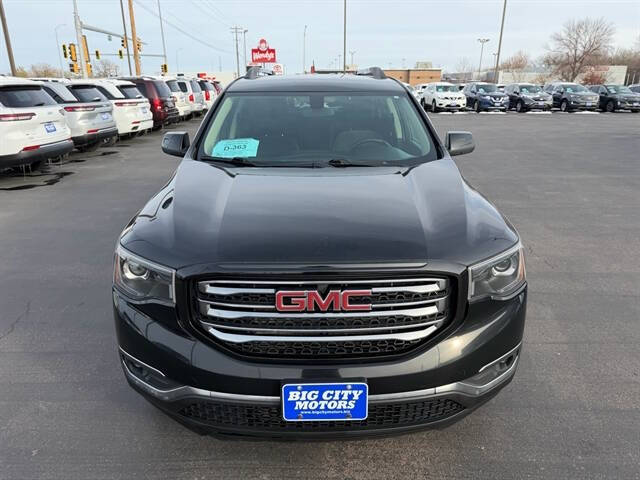 2017 GMC Acadia SLE-2