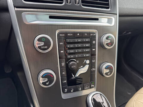 2016 Volvo XC60 T5 Premier