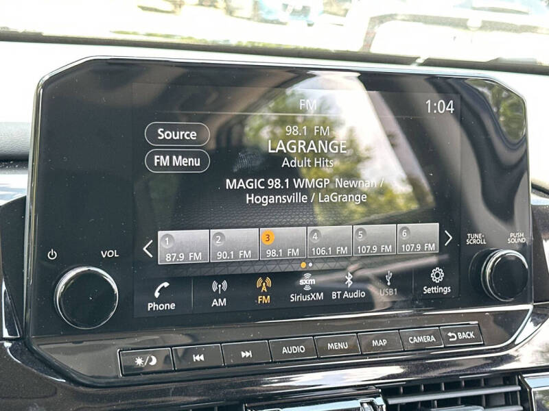 2025 Nissan Pathfinder SL