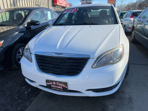 2012 Chrysler 200 for sale at TOWN & COUNTRY MOTORS in Des Moines IA
