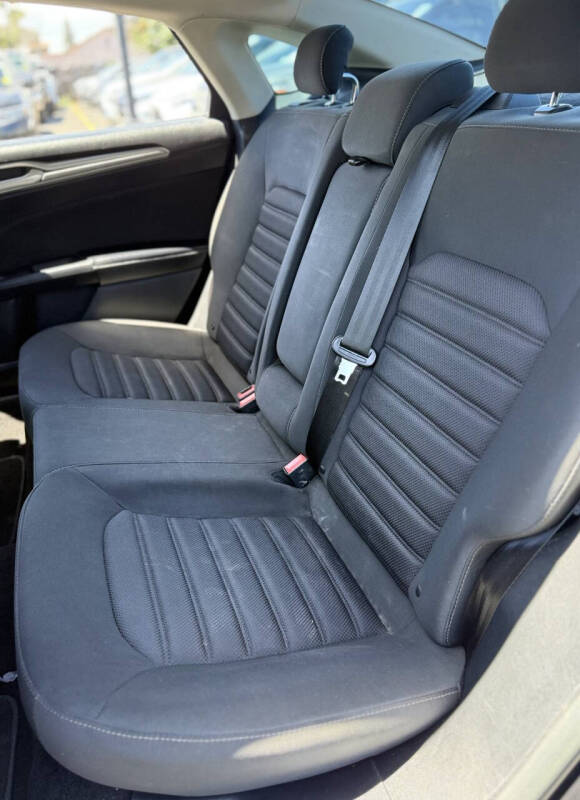 2019 Ford Fusion SE