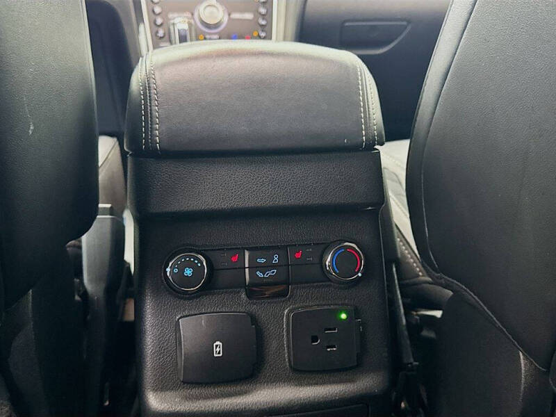 2017 Ford Explorer Platinum