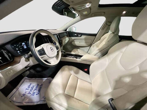 2021 Volvo XC60 T5 Momentum