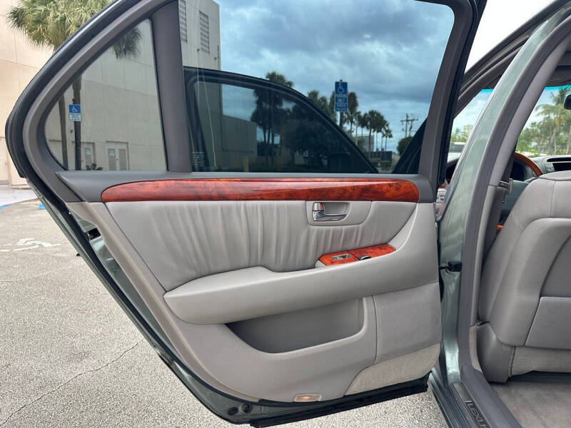 2003 Lexus LS 430