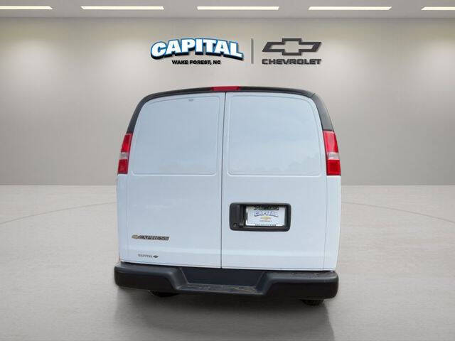 2025 Chevrolet Express 2500