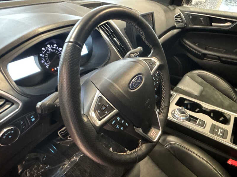 2022 Ford Edge ST