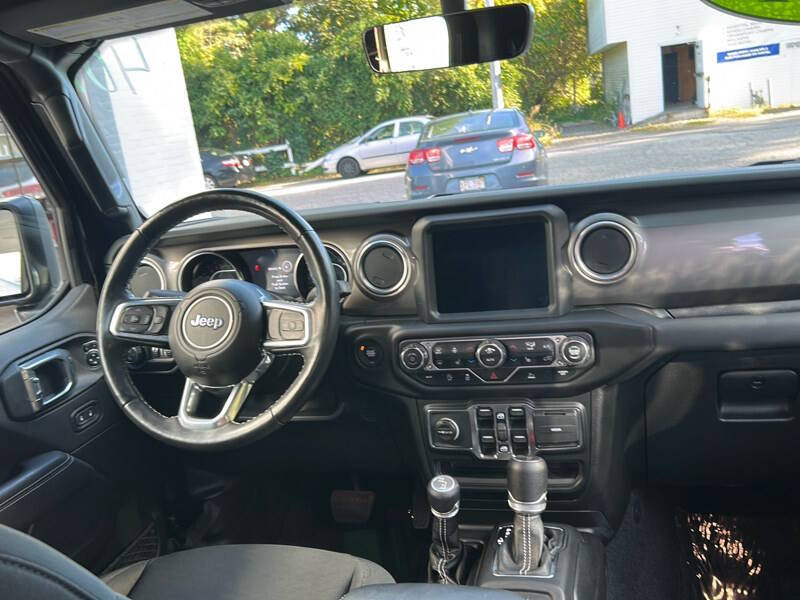 2021 Jeep Gladiator Overland