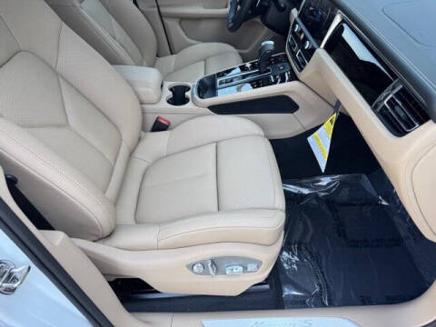 2025 Porsche Macan S