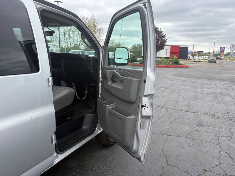 2017 Chevrolet Express LS 3500