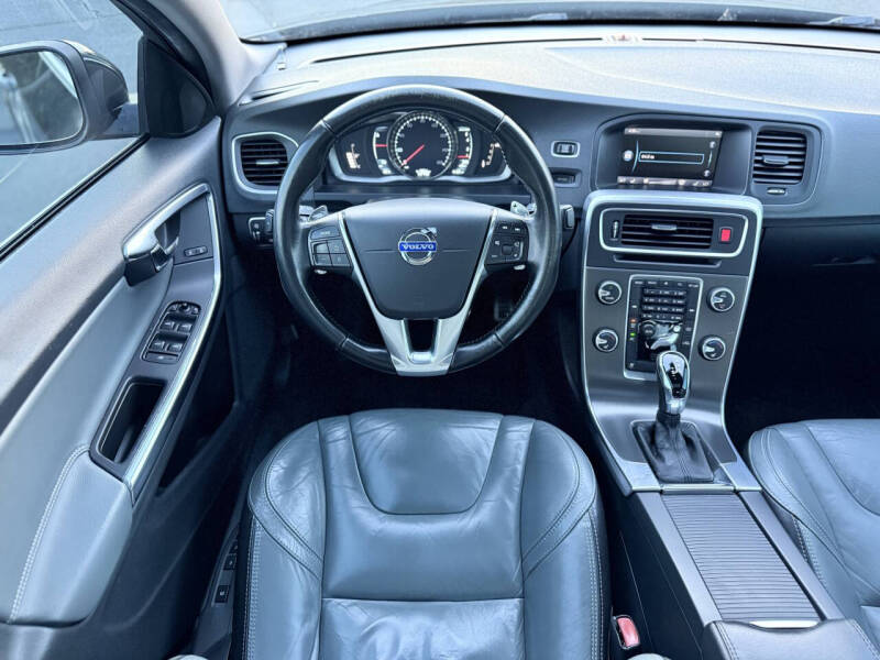 2014 Volvo S60 T6 Platinum