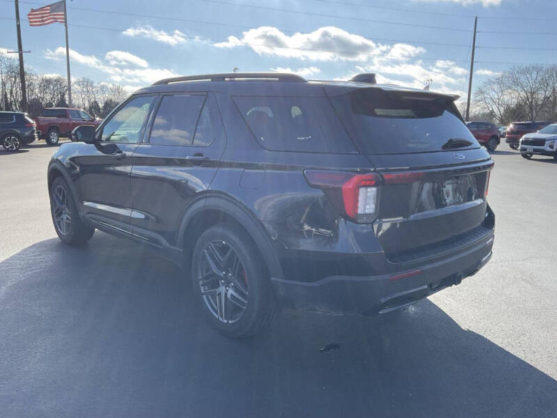 2025 Ford Explorer ST-Line