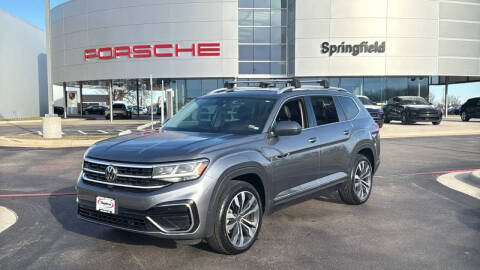2022 Volkswagen Atlas for sale at Napleton Autowerks in Springfield MO