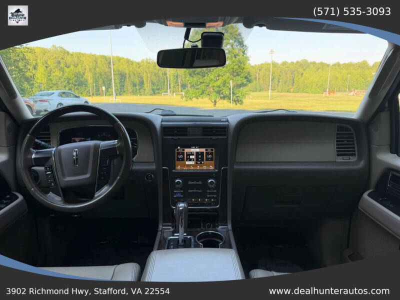 2017 Lincoln Navigator Select