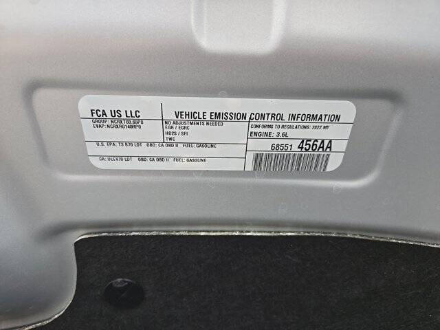 2022 Chrysler Voyager LX