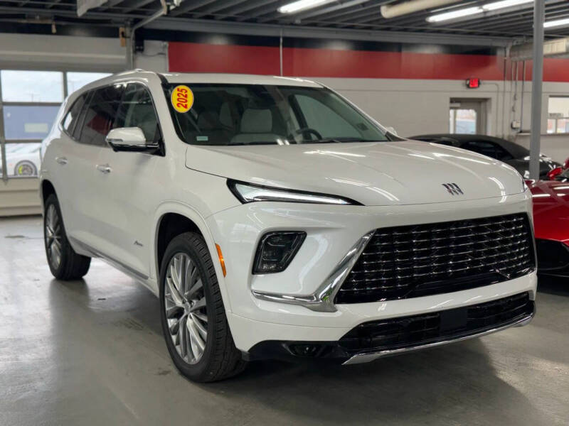 2025 Buick Enclave Avenir