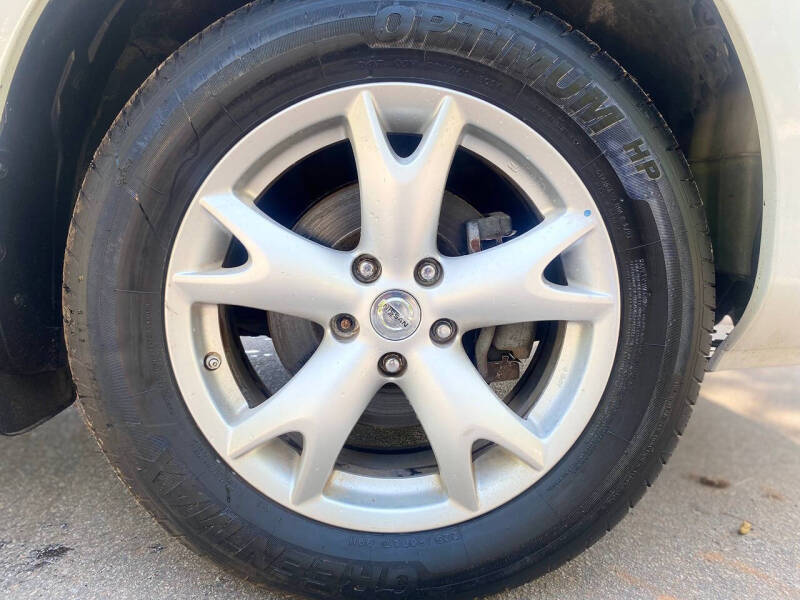 2010 Nissan Rogue S Krom