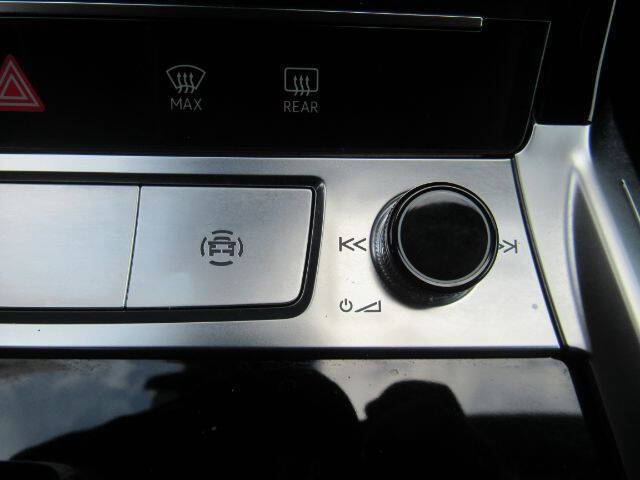 2019 Audi e-tron quattro Prestige