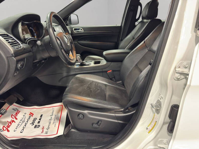 2019 Jeep Grand Cherokee Laredo E