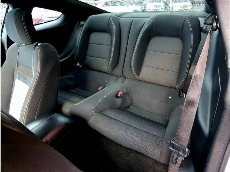 2015 Ford Mustang V6