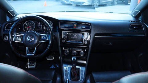 2015 Volkswagen Golf GTI SE