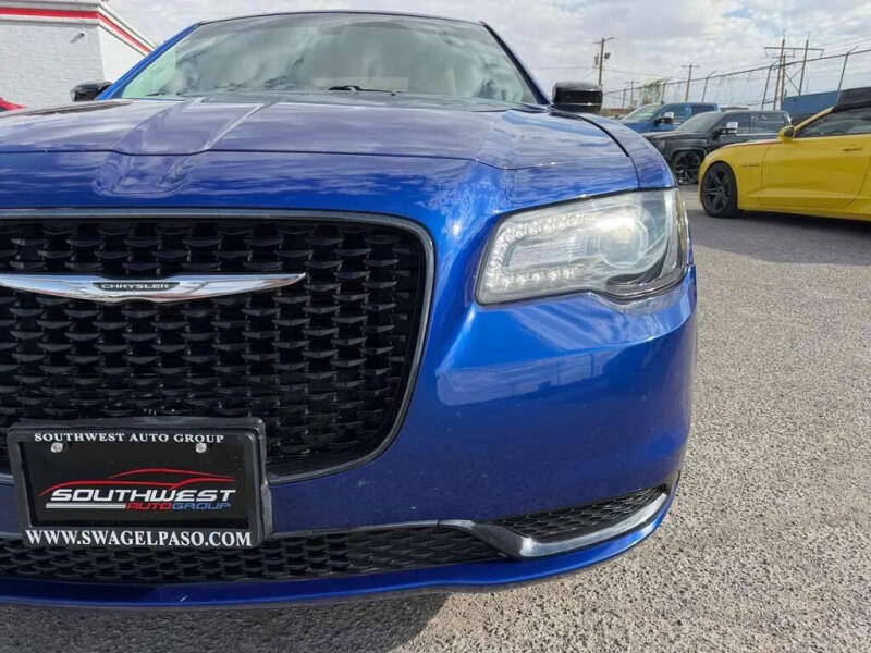 2019 Chrysler 300