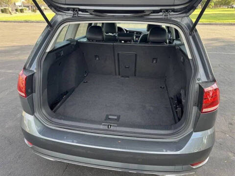 2018 Volkswagen Golf SportWagen