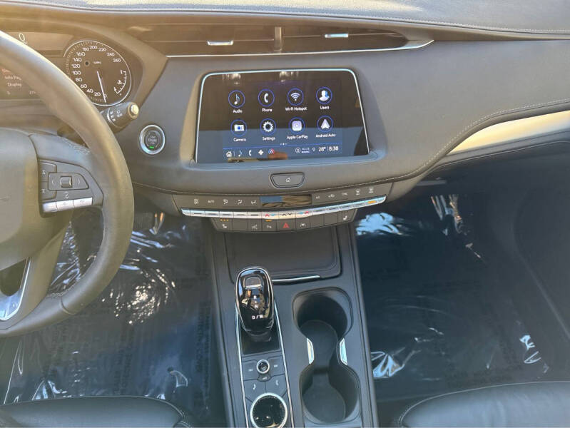 2022 Cadillac XT4 Premium Luxury