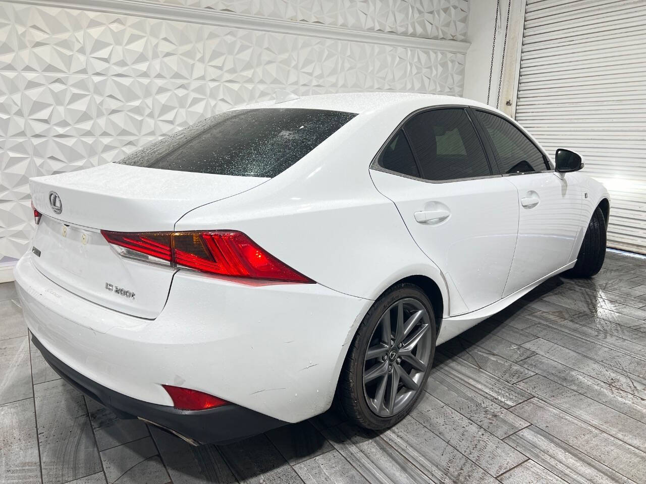 2017 Lexus IS 200t photo 14