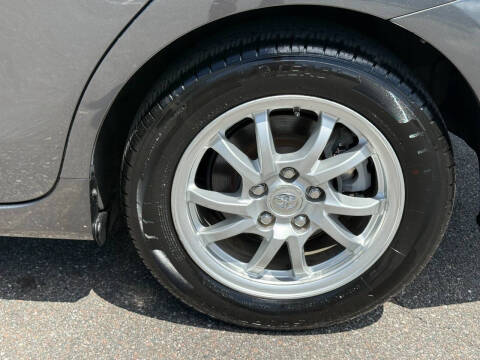 2012 Toyota Prius v Three