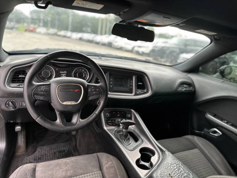 2015 Dodge Challenger SXT