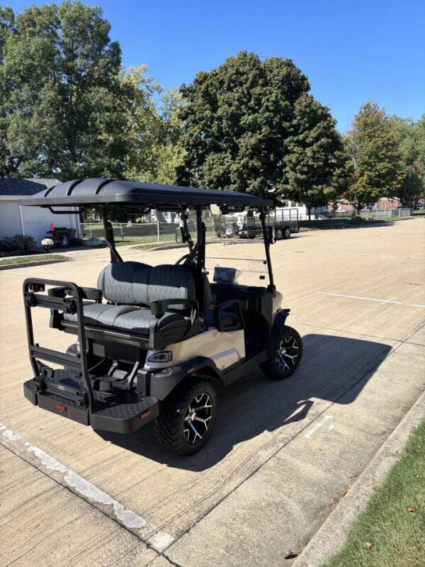 2025 Denago EV Nomad XL