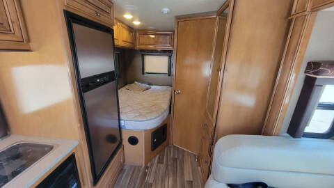 2017 Thor Motor Coach SYNERGY  CB24