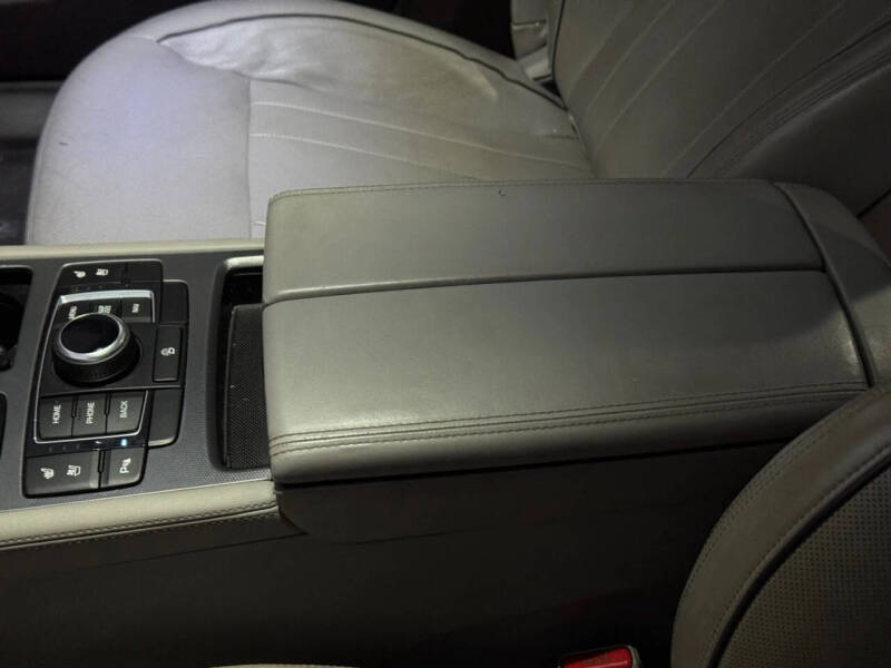 2015 Hyundai Genesis 5.0L