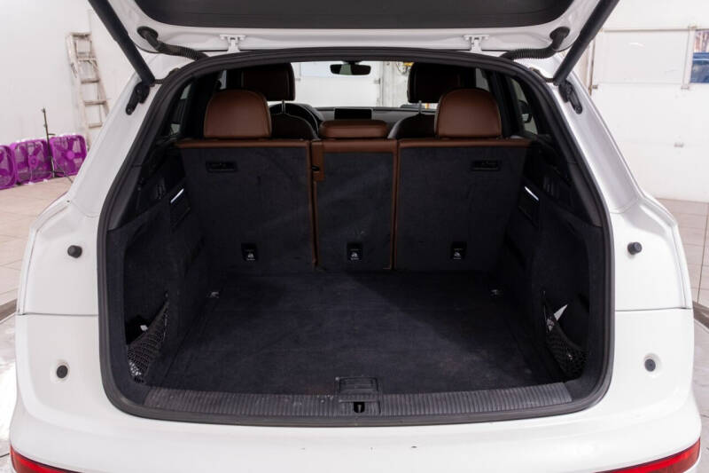 2018 Audi Q5 2.0T quattro Premium Plus