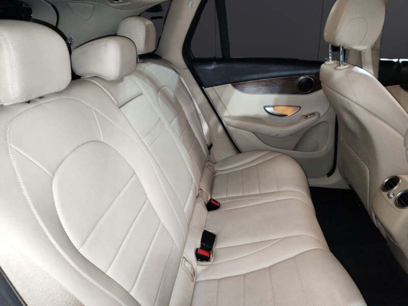 2021 Mercedes-Benz GLC GLC 300