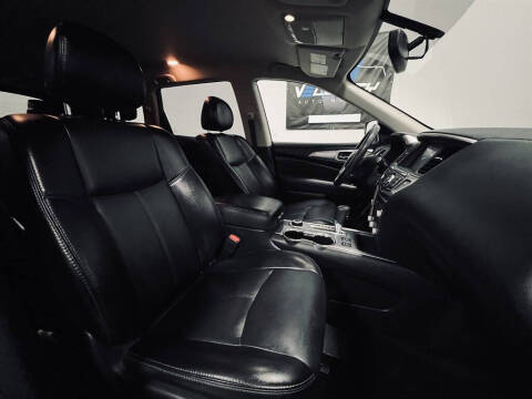 2019 Nissan Pathfinder SL