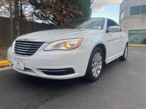2011 Chrysler 200 Convertible for sale at Super Bee Auto in Chantilly VA