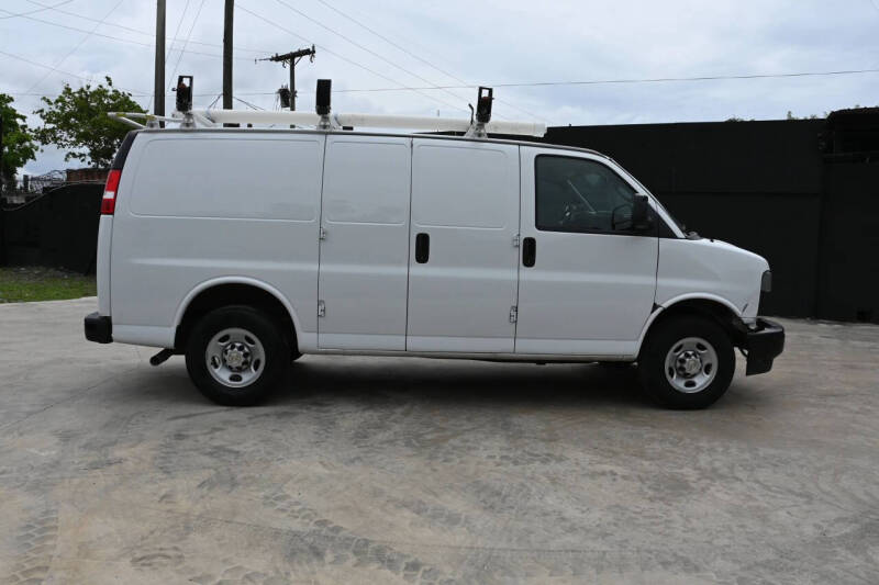 2024 Chevrolet Express 2500