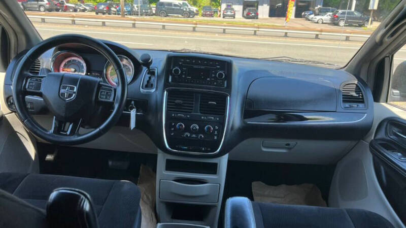 2014 Dodge Grand Caravan SE 30th Anniversary