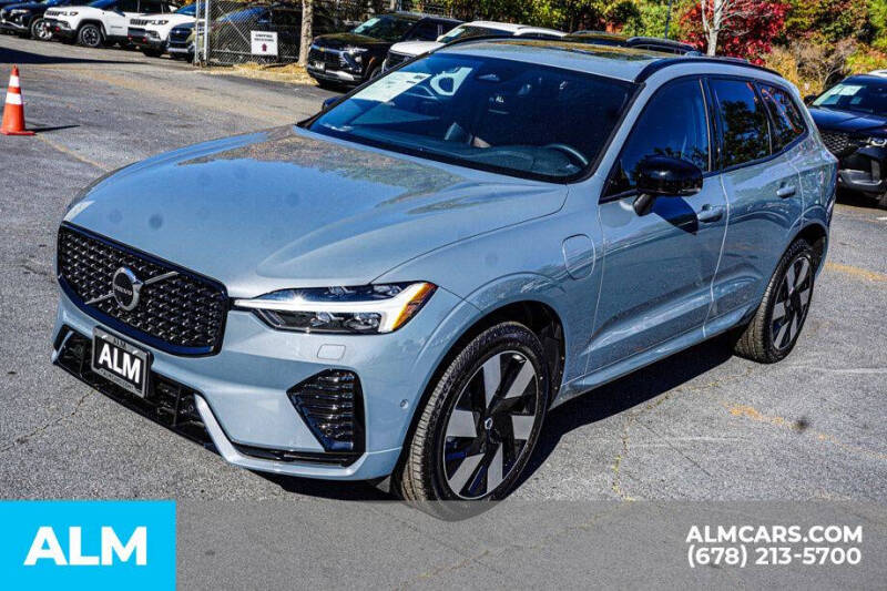 2024 Volvo XC60 Recharge T8 Plus Dark Theme